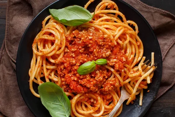 Mennyibe kerül egy adag bolognai spagetti házilag? Mennyibe kerül egy adag bolognai spagetti házilag?
