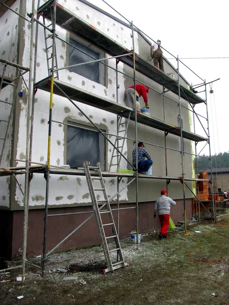 Mennyibe kerül a ház szigetelése anyaggal és munkával?