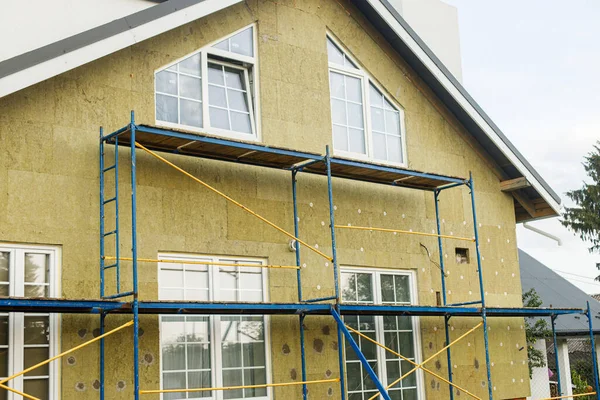 Mennyibe kerül a hideg elleni otthoni szigetelés?