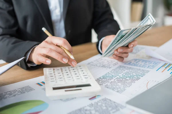 Mennyibe kerül egy könyvelő havonta kisvállalkozóknak?