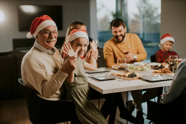 Mennyibe kerül egy karácsonyi családi összejövetel?