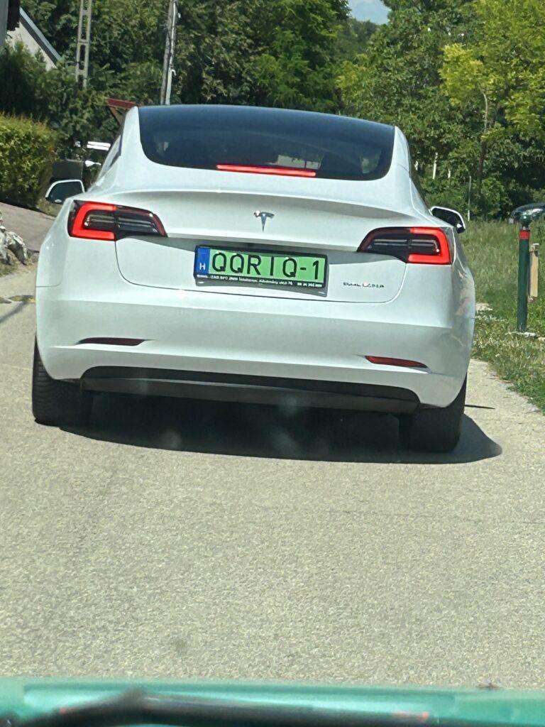 Mennyibe kerül az egyedi rendszámtábla?