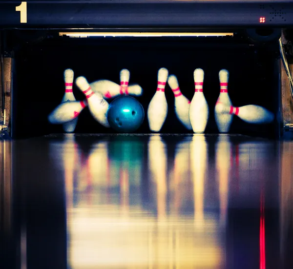 Mennyibe kerül egy bowling pálya óradíja?